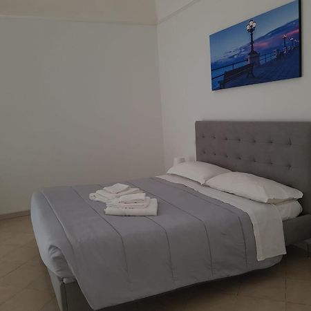 Di Fronzo Guest House A Triggiano Luaran gambar